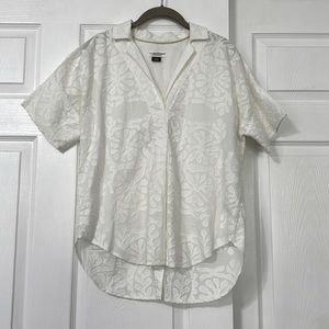 Pile to by Anthropologie white floral top, XS